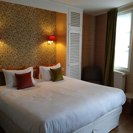 Logis Hotel Les Fuchsias Сен-Ва-ла-Уг Екстер'єр фото