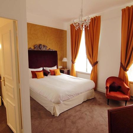 Logis Hotel Les Fuchsias Сен-Ва-ла-Уг Екстер'єр фото