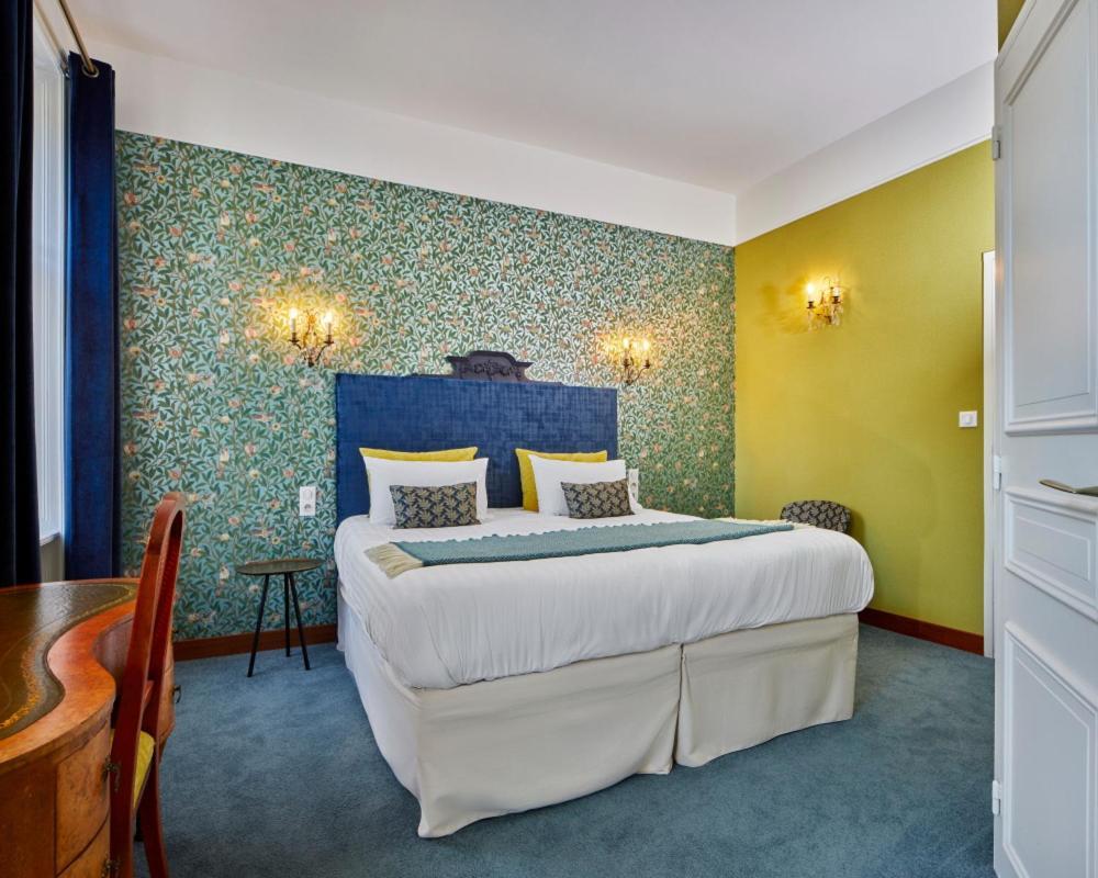 Logis Hotel Les Fuchsias Сен-Ва-ла-Уг Екстер'єр фото