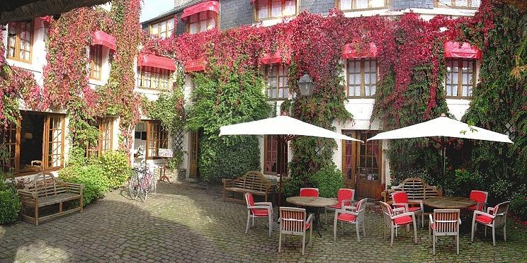 Logis Hotel Les Fuchsias Сен-Ва-ла-Уг Екстер'єр фото