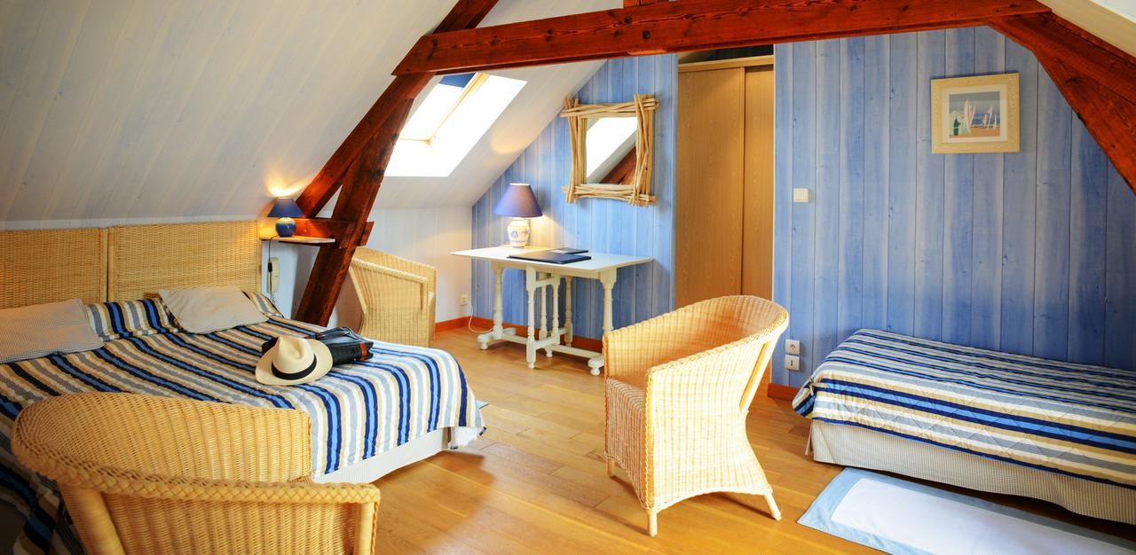 Logis Hotel Les Fuchsias Сен-Ва-ла-Уг Екстер'єр фото